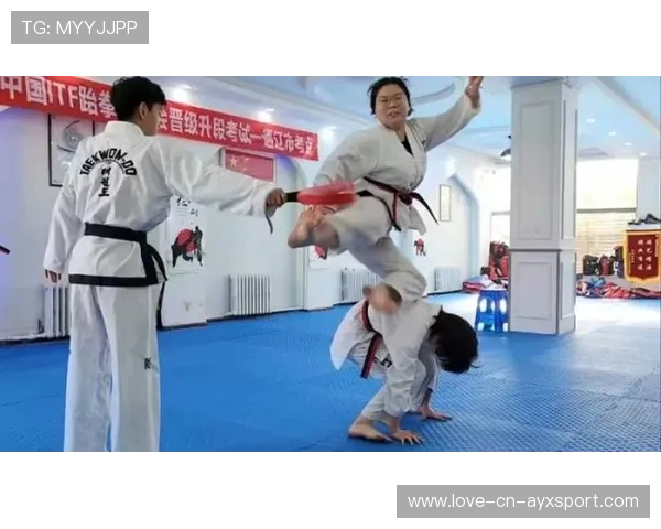 跆拳道教练用东北味吼声激励全队笑翻