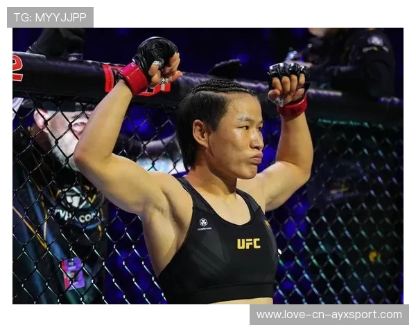 UFC重击让观众站立尖叫：终极一击瞬间的震撼力