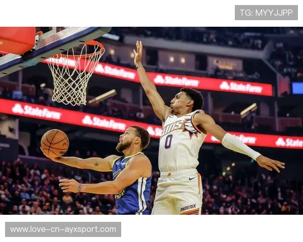 勇士主场战胜太阳，穆迪和库里成为得分机器，勇士新秀穆迪身高