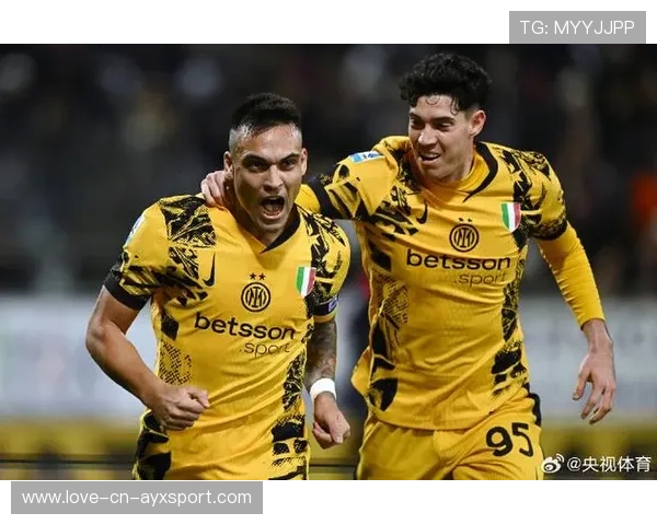 劳塔罗与队友撞墙配合后破门,国际米兰攻守转换到位 劳塔罗与队友撞墙配合后破门,国际米兰攻守转换到位