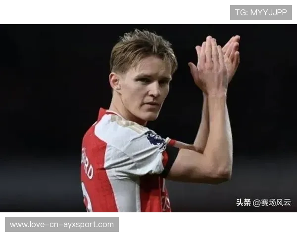 厄德高精准传球让队友直面门将